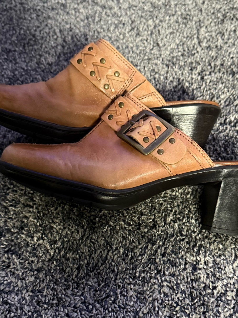 Women's Clarks brand size 7.5 Tan Leather Mule Heels with Buckle Accent